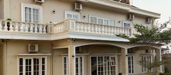 Green Forest Hotel