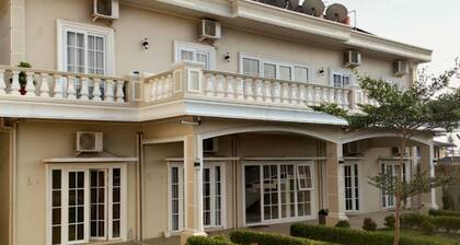 Green Forest Hotel