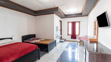 Double: 3 pax | Desk, free WiFi, bed sheets