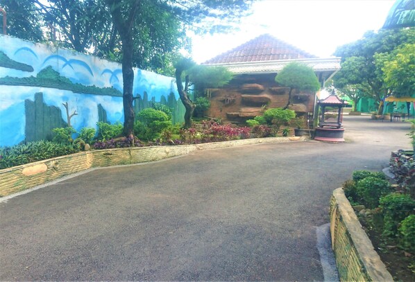 Exterior - Hotel Bukit Panembahan (Durin Simbelang)