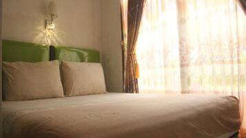 Standard Room | Laptop workspace