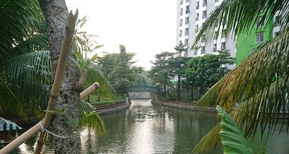 Apartment Green Lake View Ciputat by Celebrity Room