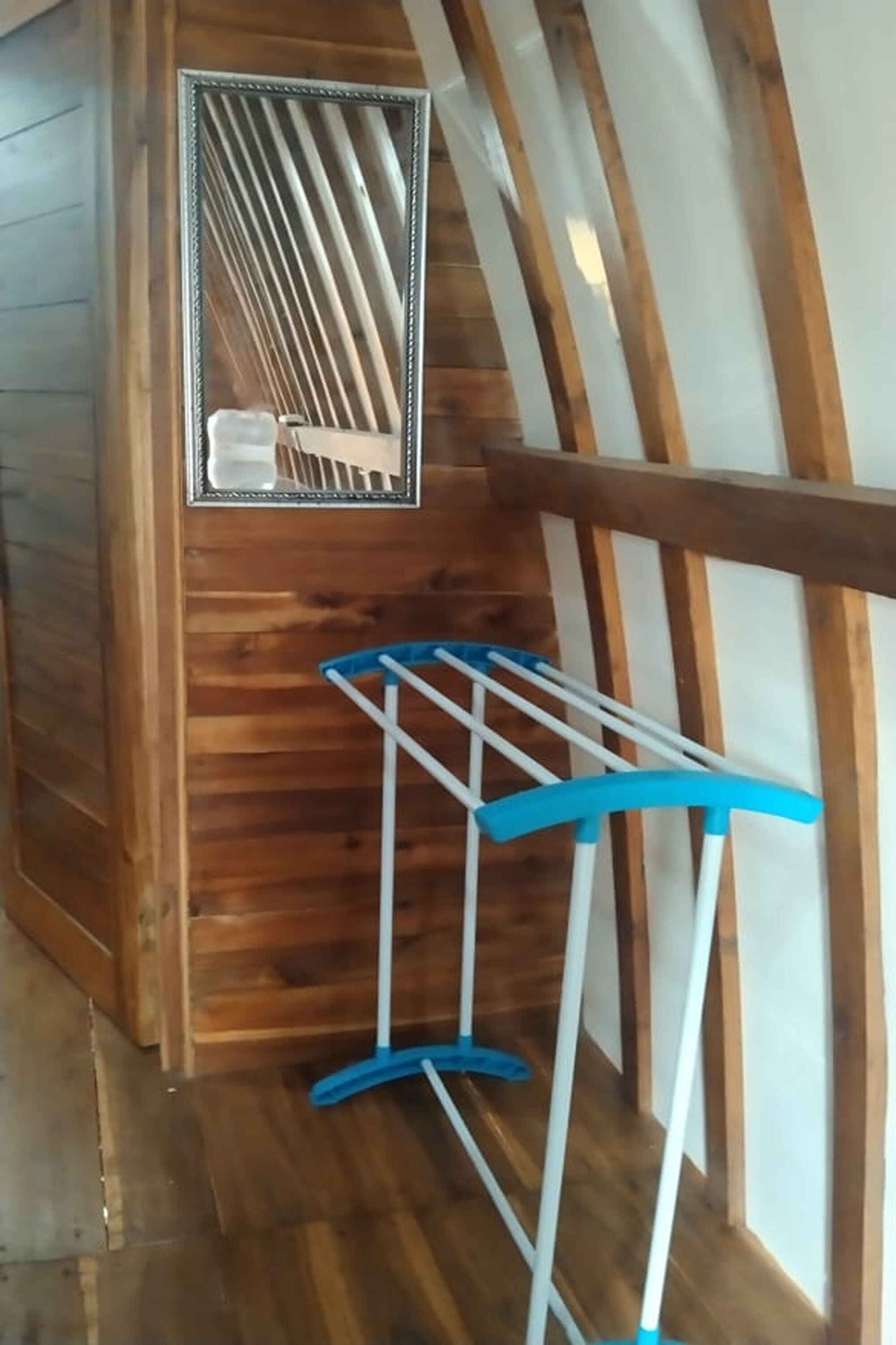 Villa | Oppholdsområde | En 21-tommers TV med Parabol-TV