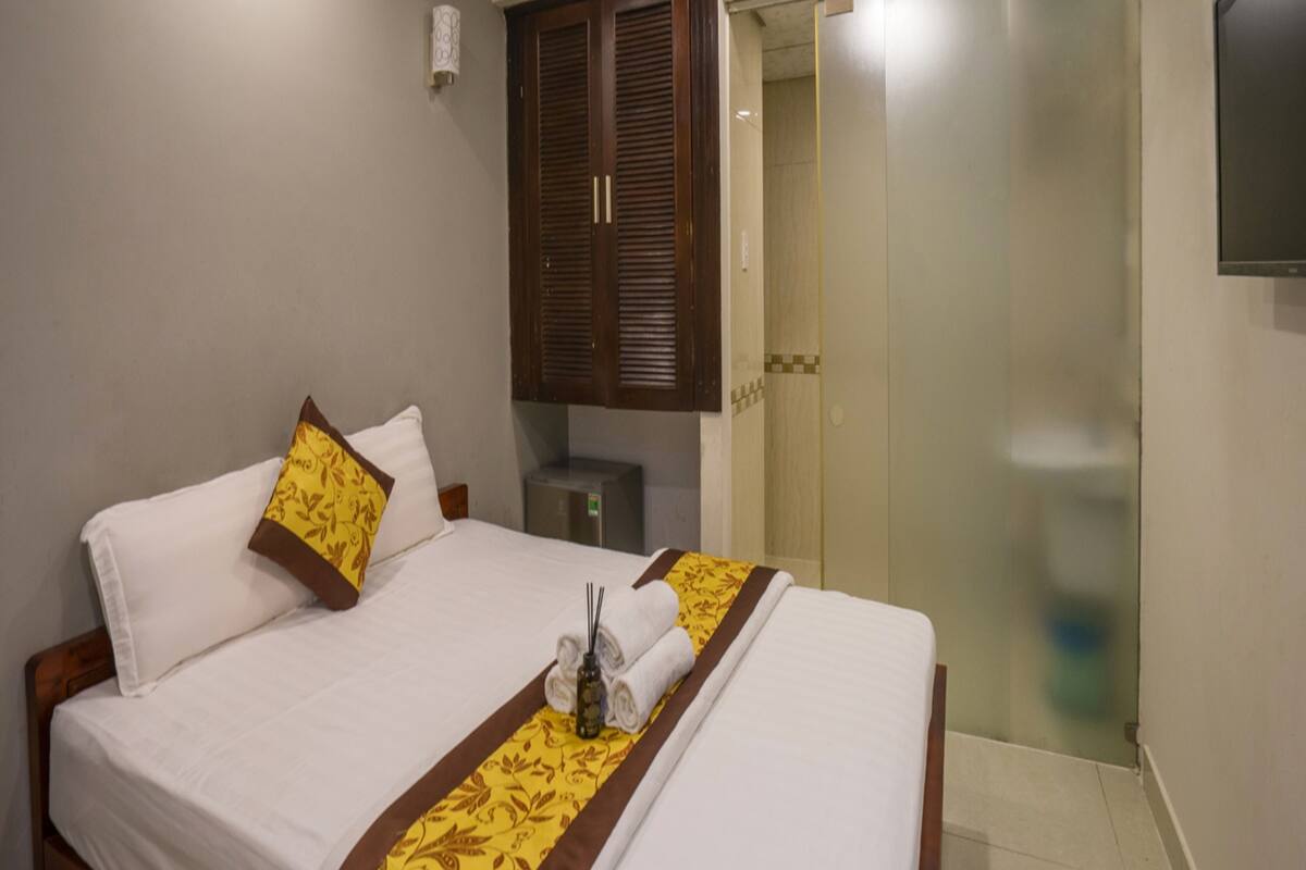 Standard Room | Laptop workspace, free WiFi, bed sheets