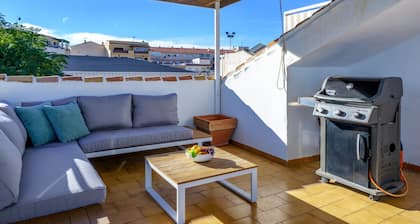 Panoramic terrace w/pool by Costarentals - Ref 148