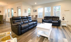 Smart TV, offices, printers - Frangista Beach - ~500 yds to Beach - 5 Bed 5 Bath Sleeps 16 - 3000 Sqft (Miramar Beach)