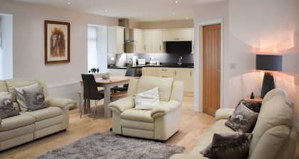 Rose Cottage Captivating 1-bed Cottage in Bangor