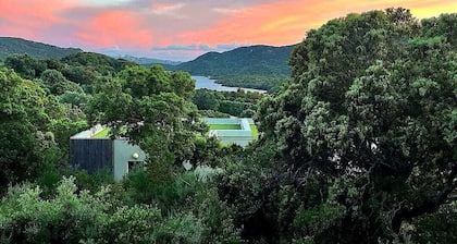 CONTEMPORARY VILLA OVERLOOKING LAKE TALZA IN ABSOLUTE CALM