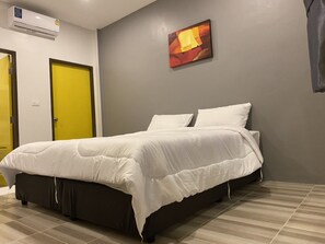 Single Room | Desk, free WiFi - N&N HOUSE Laem Hin (Ko Kaeo)