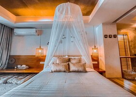 Superior Beachfront Room | Desk, laptop workspace, soundproofing, WiFi (free)