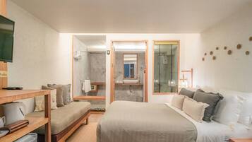 Standard Double Room | Meja, ruang kerja komputer riba, kalis bunyi, Wi-fi percuma