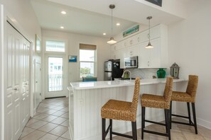 Fridge, microwave, oven, stovetop - Beautiful Gulf View Home with Private Pool and Hot Tub! (Pensacola Beach)