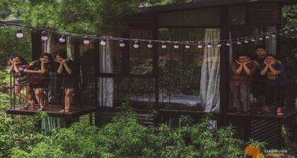 Runaway The Chipmunk / Soc Son Hanoi