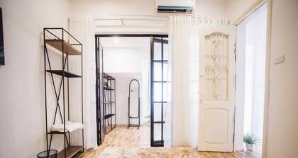Bonhomie Hygge Apartment 3 bedrooms 5mins to Hoa / Hoan Kiem Hanoi