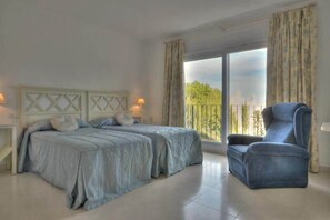 4 soverom, strykejern/-brett, wi-fi og sengetøy