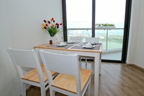 Dineren
