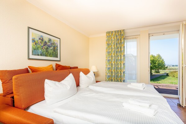 1 bedroom, in-room safe, desk, free WiFi