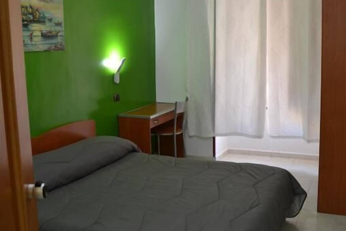 City Single Room