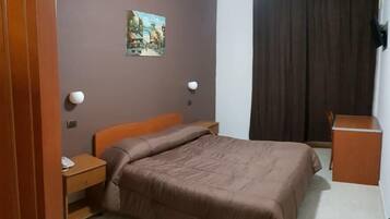 Classic-Doppel- oder -Zweibettzimmer