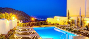Nerja Paradise Rentals - Villa Cataleya