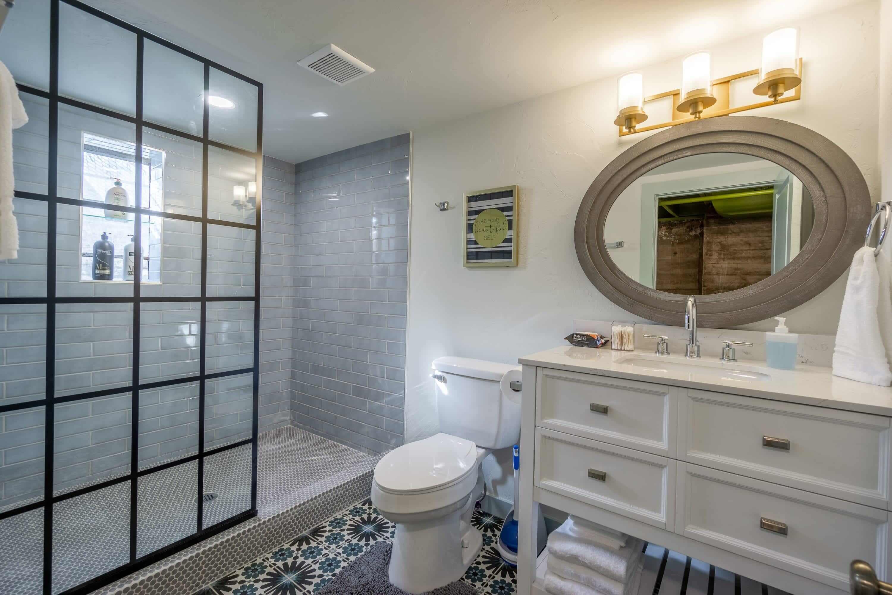 Bathtub, hair dryer, towels