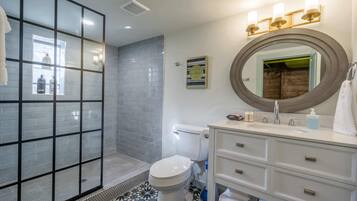 Bathtub, hair dryer, towels