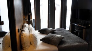 Deluxe suite, op tussenverdieping (Mont Blanc) | Individueel gedecoreerd, individueel gemeubileerd, een bureau