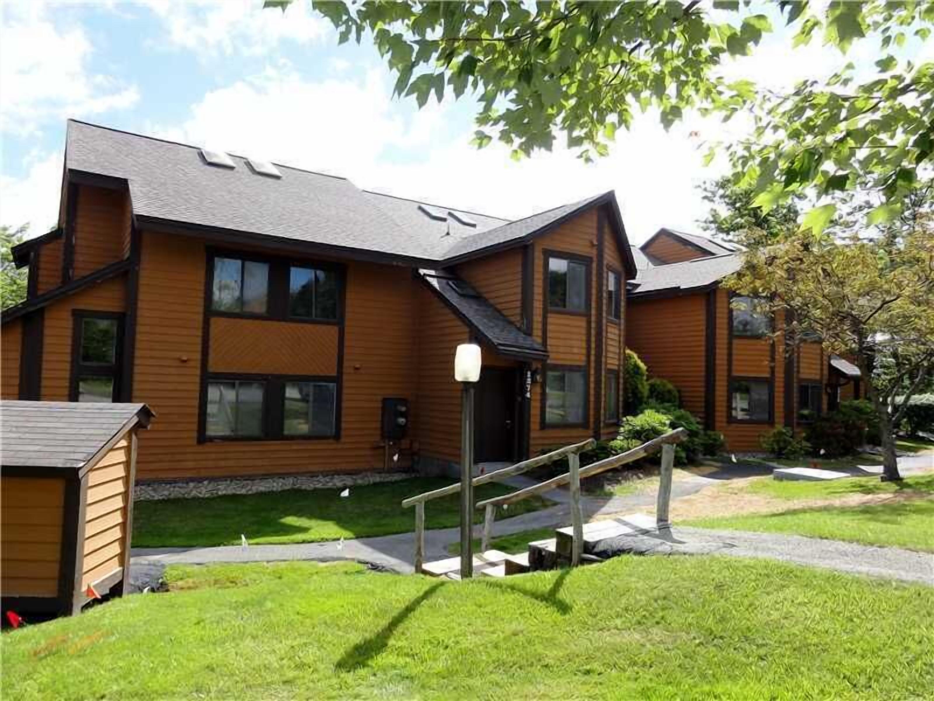 Beautiful 2 Bedroom Condo with Lofted Sleeping Area in a Four Seasons Resort!