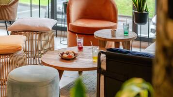 Lunch and dinner served, Mediterranean cuisine