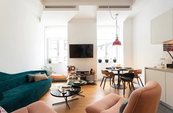 TV, books, stereo