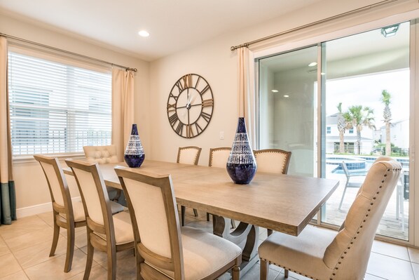 Dining - Welcoming Home with Air Hockey Table and Waterpark & Resort Access near Disney at Encore Resorts. (Reunion)