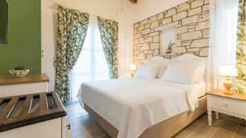 Superior Double or Twin Room | Minibar, free WiFi, bed sheets