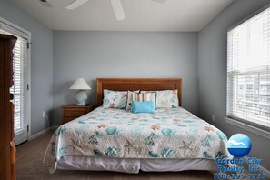 5 bedrooms, iron/ironing board, free WiFi, bed sheets