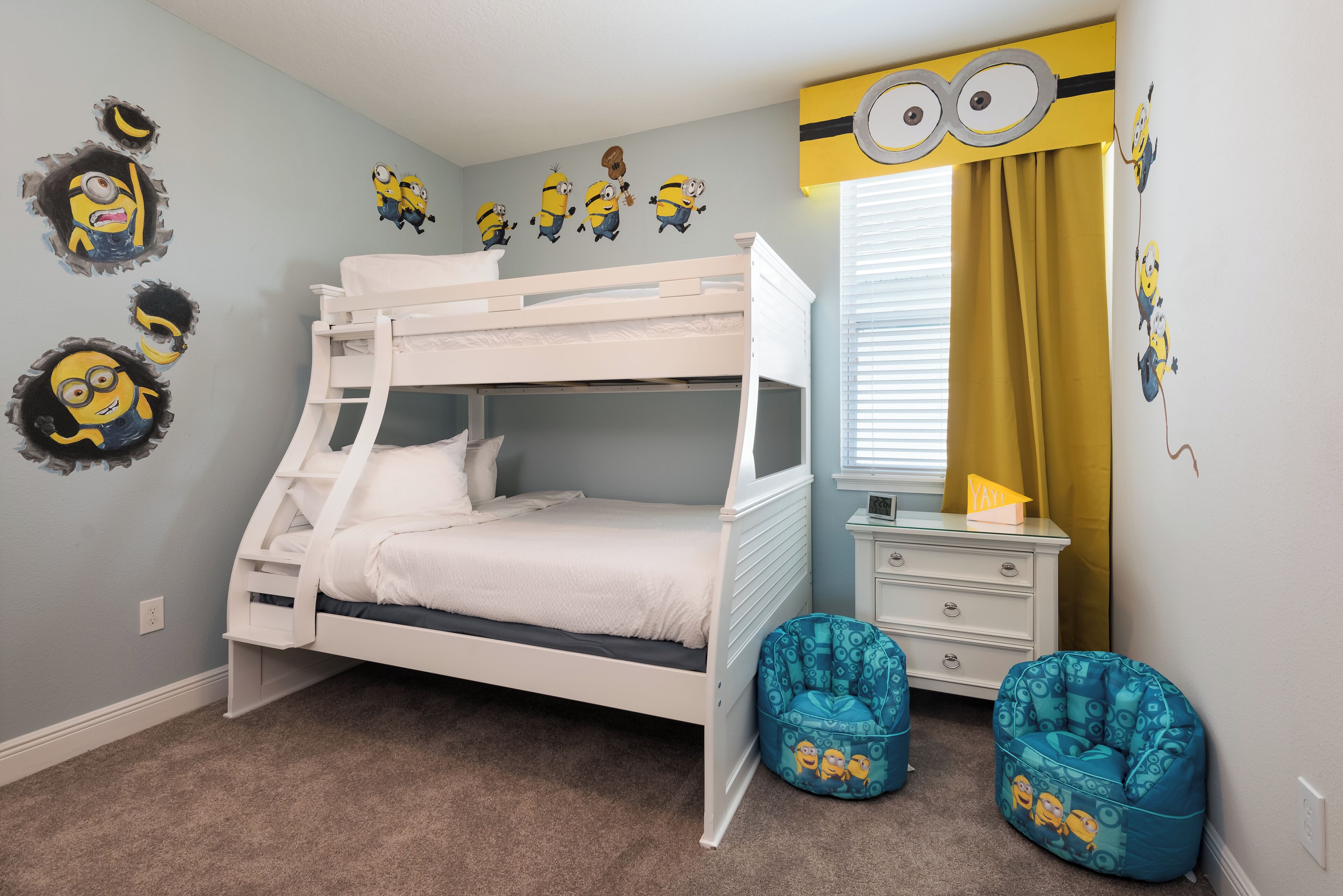 6 bedrooms, in-room safe, iron/ironing board, free WiFi