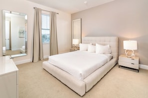 8 quartos, ferros/tábuas de passar roupa, Wi-Fi, roupa de cama