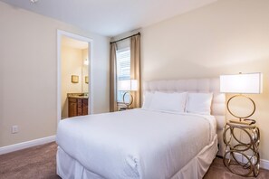 8 chambres, fer et planche Ă repasser, Wi-Fi, draps fournis