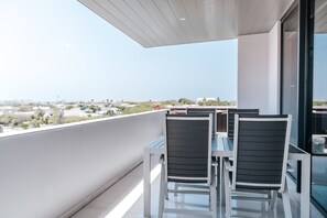 Penthouse | View from room - Gray Door Apartments - Adults Only (Noord)