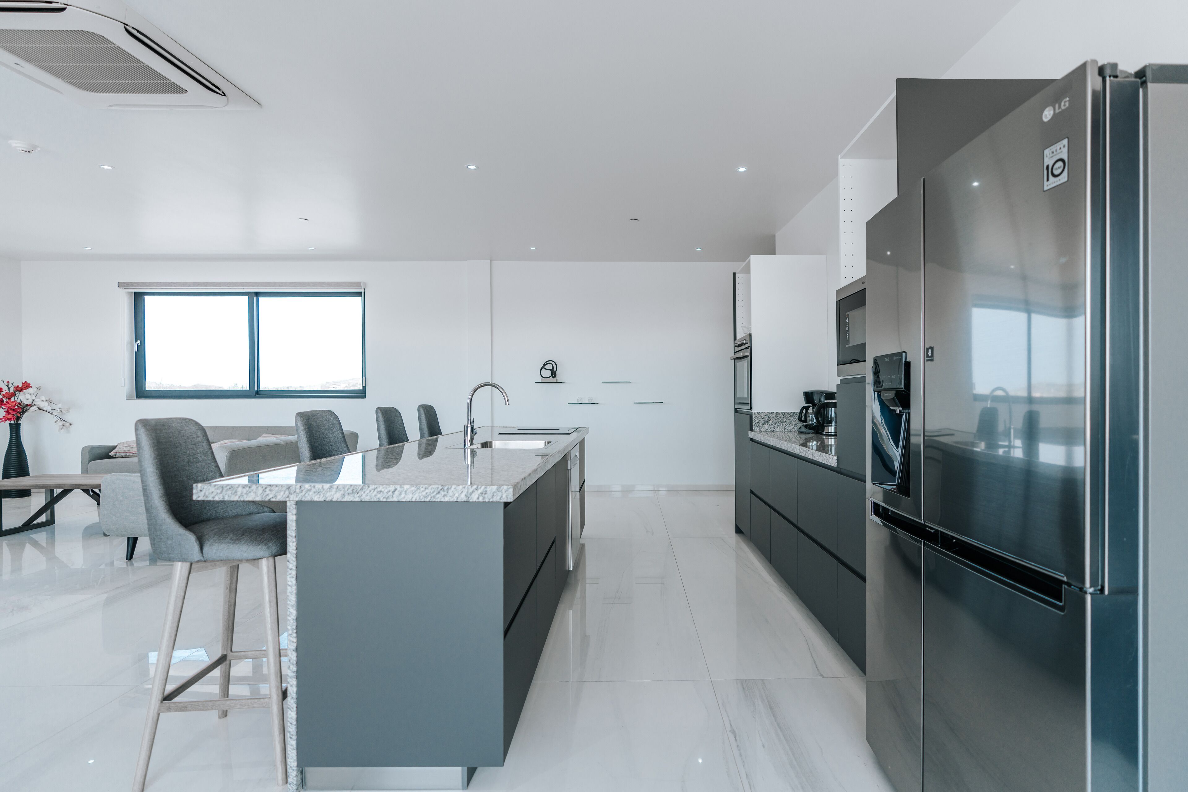 Loftsleilighet – grand | Eget kjøkken | Mikrobølgeovn, ovn, kokeplater og oppvaskmaskin