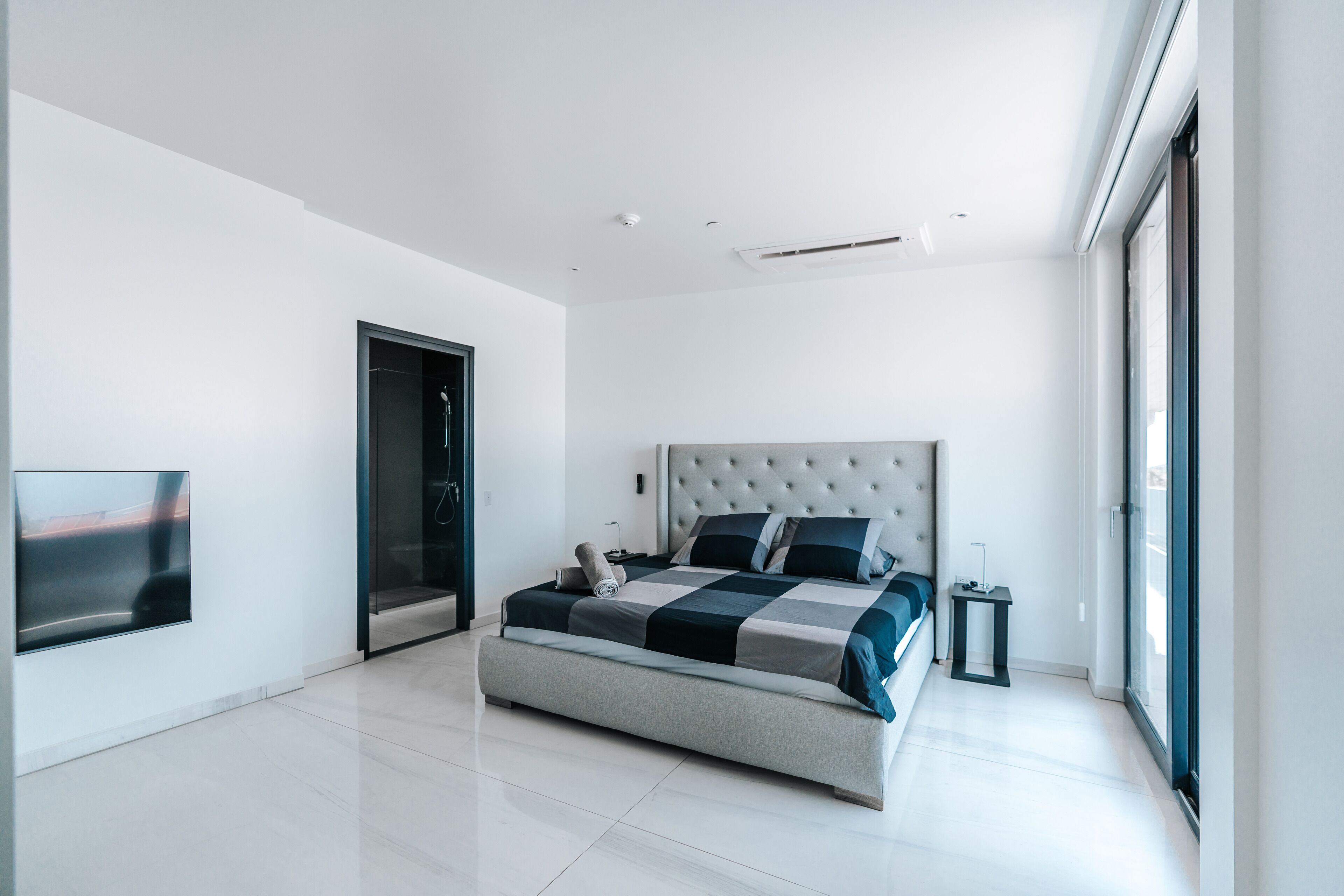 Gray Door Apartments - Adults Only