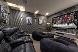 Interior - Gorgeous Home with Private Pool, Themed Rooms near Disney with Waterpark &. (Reunion)