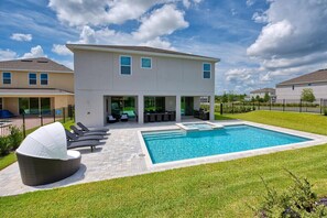 Pool - Gorgeous Home with Private Pool, Themed Rooms near Disney with Waterpark &. (Reunion)