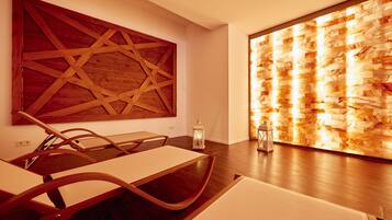 Couples treatment rooms, sauna, hot tub, steam room, Turkish bath