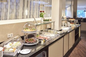 Daily buffet breakfast (EUR 24.5 per person)