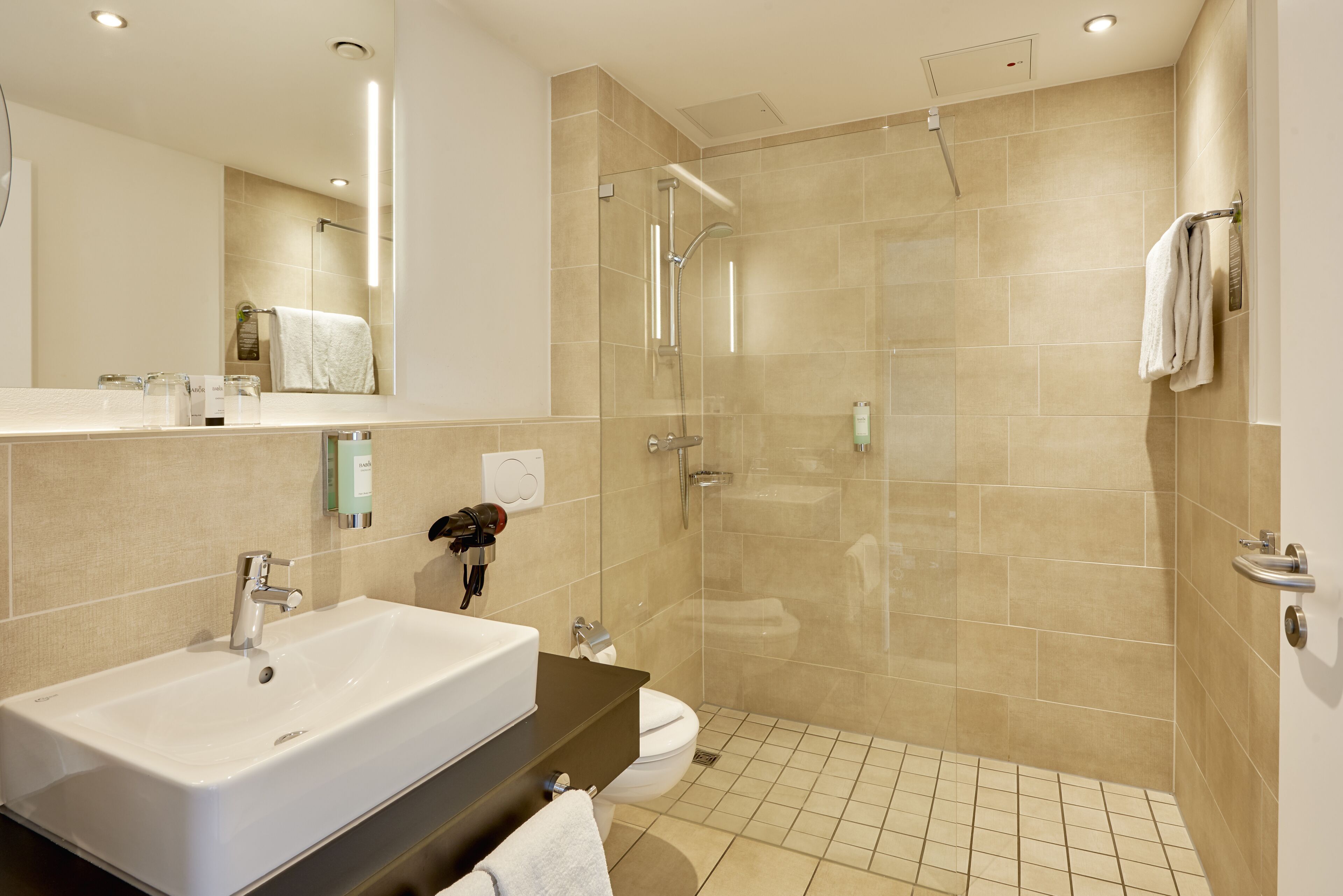 Bathroom | Free toiletries, hair dryer, bathrobes, slippers