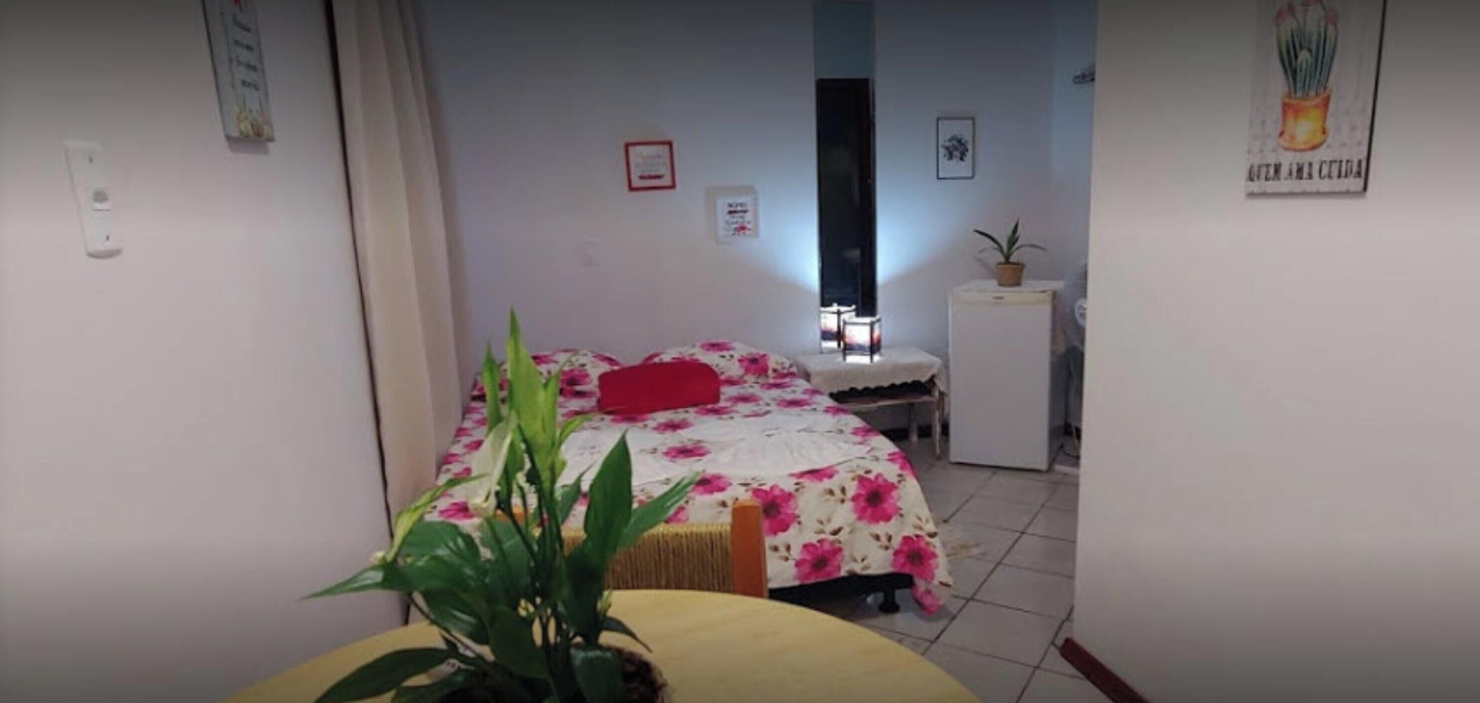 Bügeleisen/Bügelbrett, kostenloses WLAN, Bettwäsche