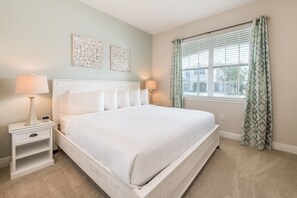 4 bedrooms, in-room safe, iron/ironing board, free WiFi - Posh Home with Media and Game Room near Disney with Waterpark & Resort Access. (Reunion)