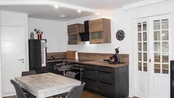 Kühlschrank, Ofen, Herdplatte, Geschirrspüler