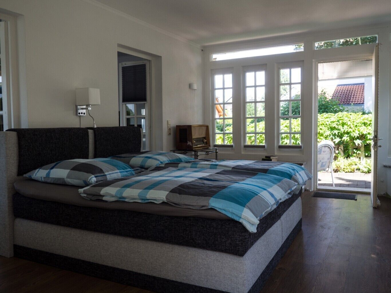 2 多间卧室、熨斗/熨衣板、WiFi、床单