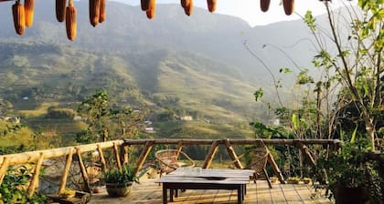 Phris House Indigo Freedom / Sa Pa Lào Cai