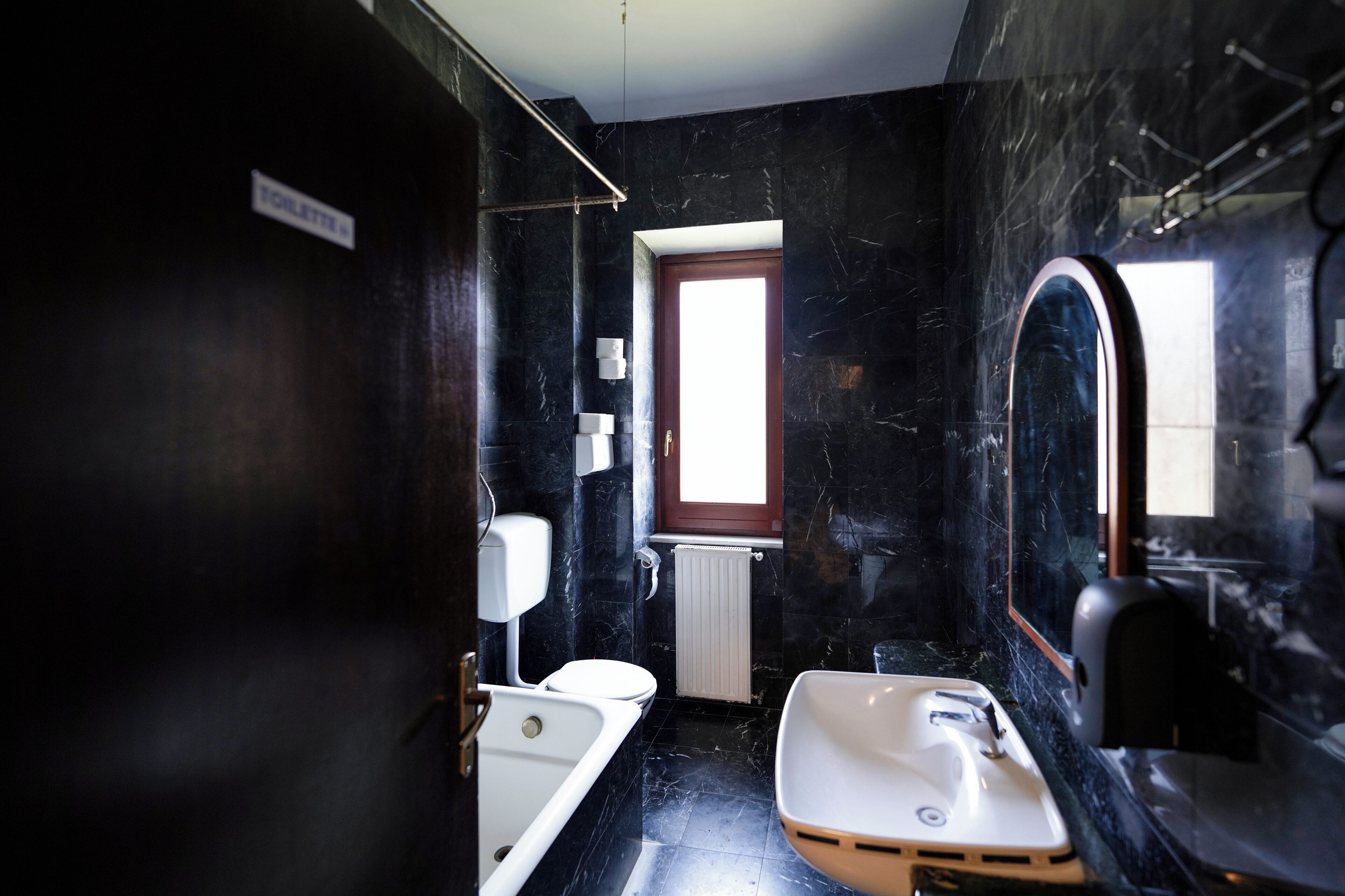 Photo - Los Mochileros Hostel - Age Limit 18-28